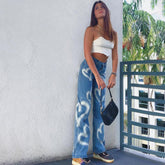 Gerade Jeans mit Herz-Graffiti-Print